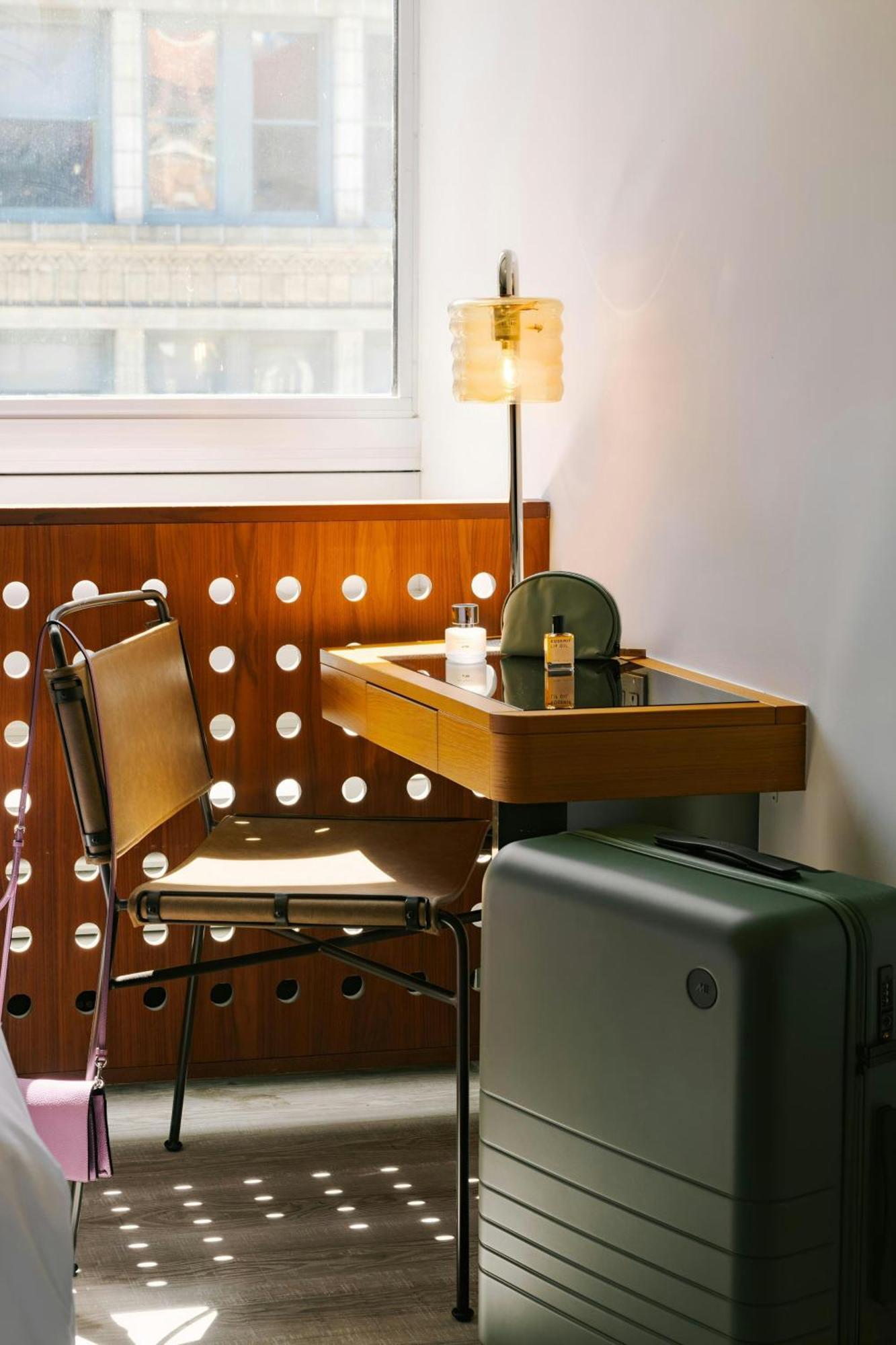 Hotel Sonder Henri On 24