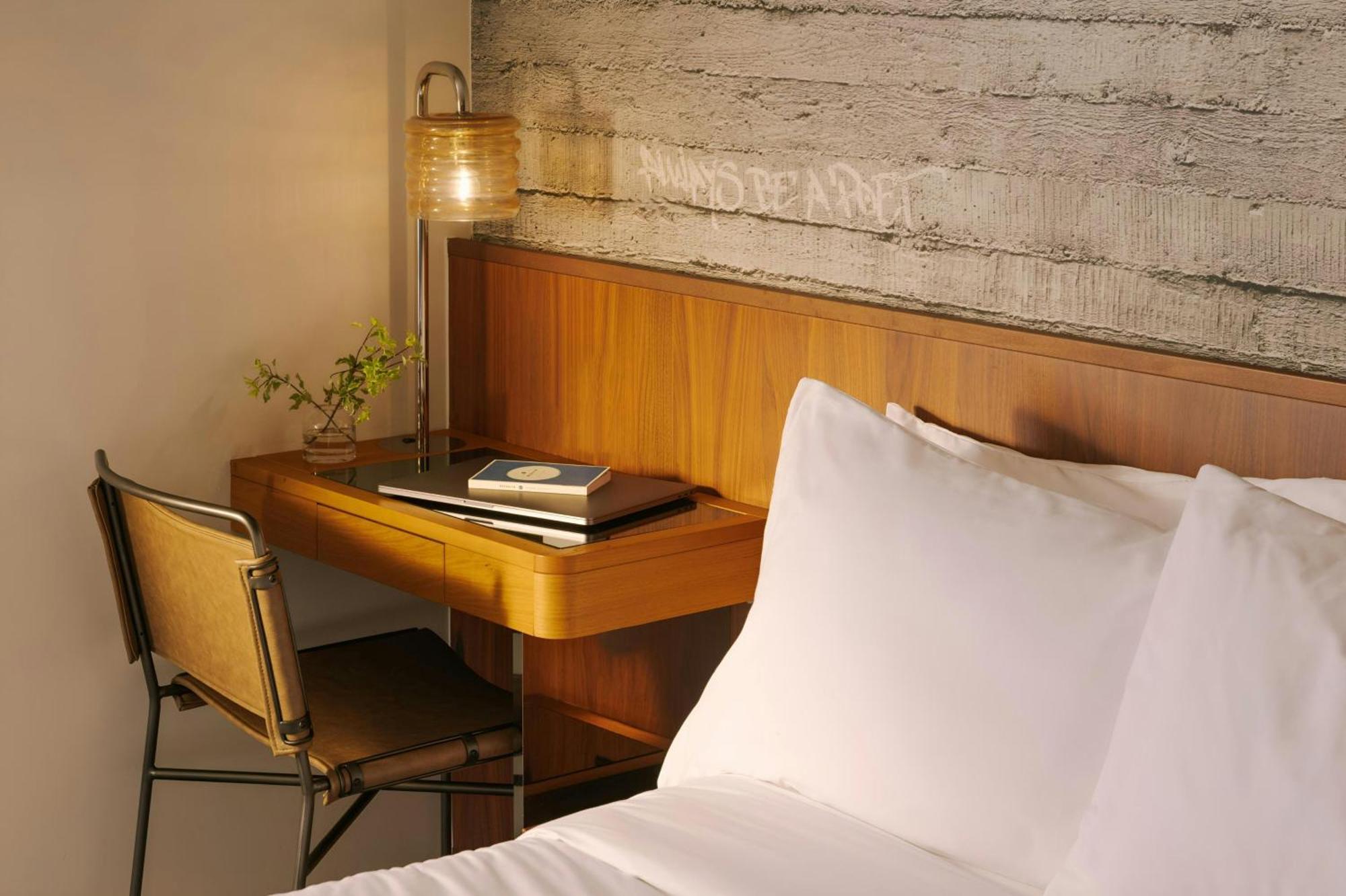 Hotel Sonder Henri On 24 *